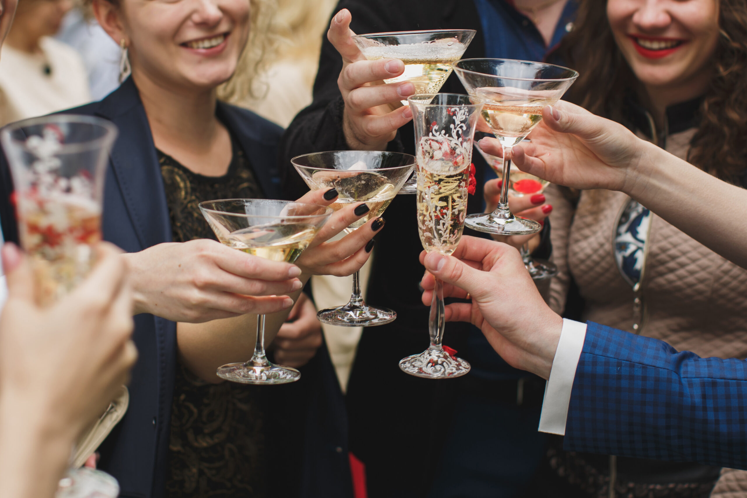 Throwing a Successful Cocktail Party: Tips for Hosts and Hostesses